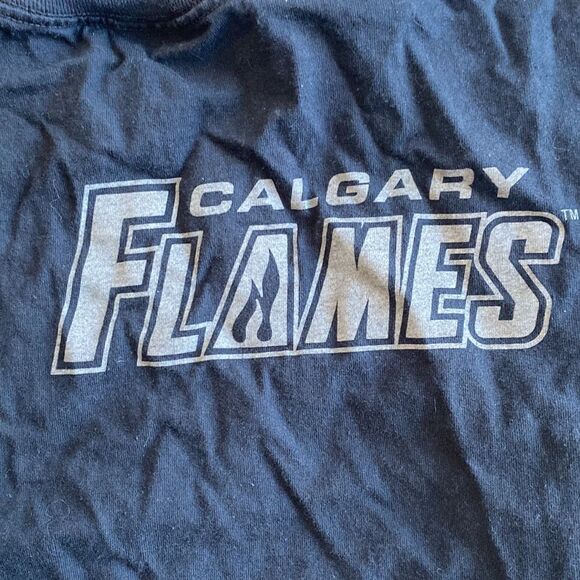 Calgary Flames Shirt  - Picture 3 of 3
